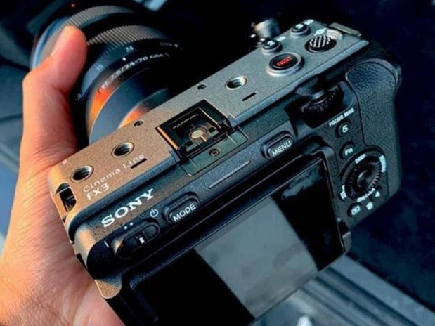 索尼FX3全画幅视频机曝光：支持4K 120fps视频拍摄